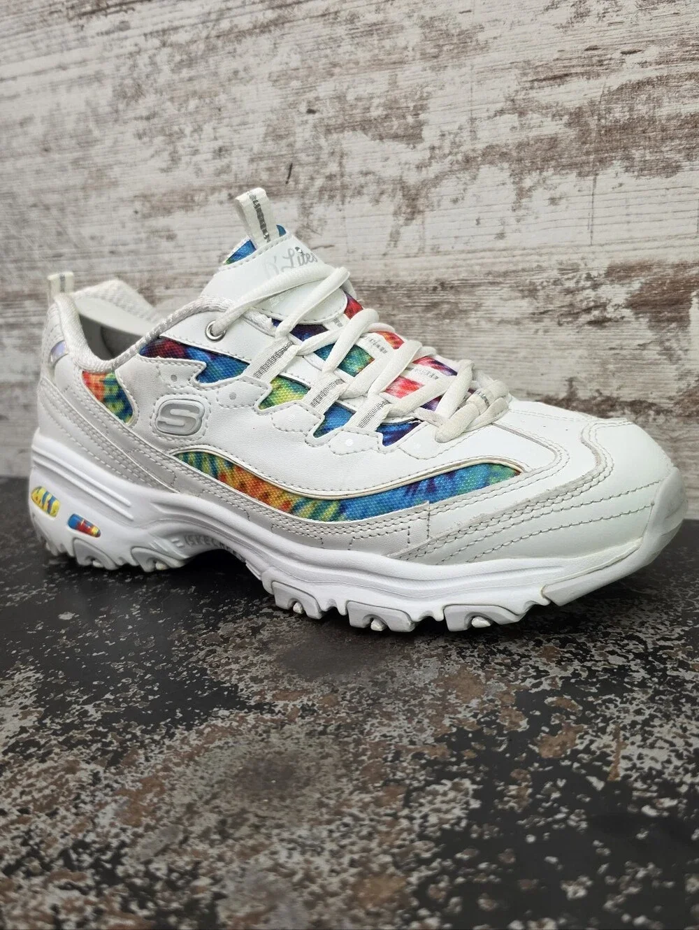 Skechers small signs